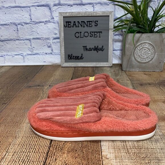 Plush slippers  - Picture 3 of 11